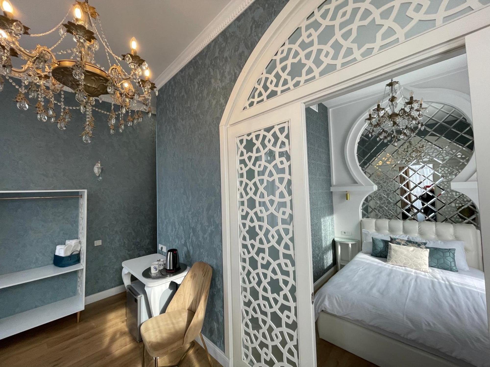 Rikhe Palace Boutique Hotel Tbilisi Esterno foto